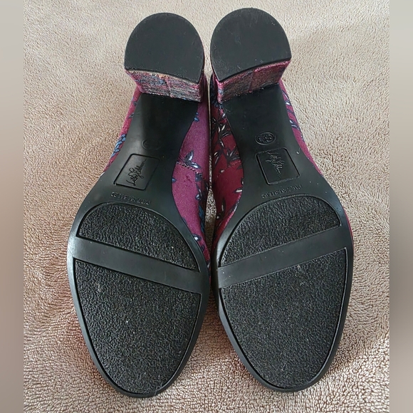 Sam Edelman Burgundy Floral Heels - Picture 3 of 4